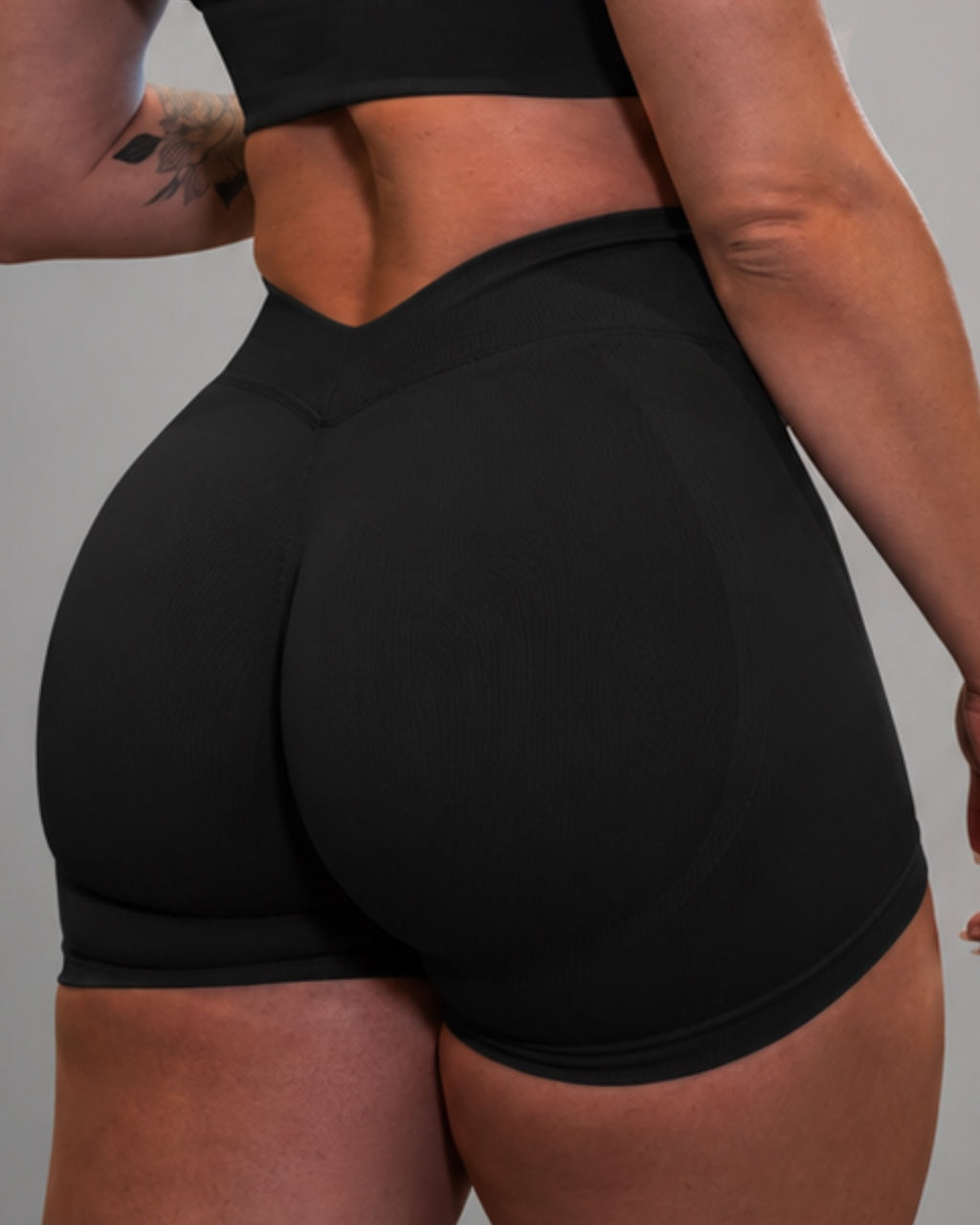 V-Sculpt Shorts