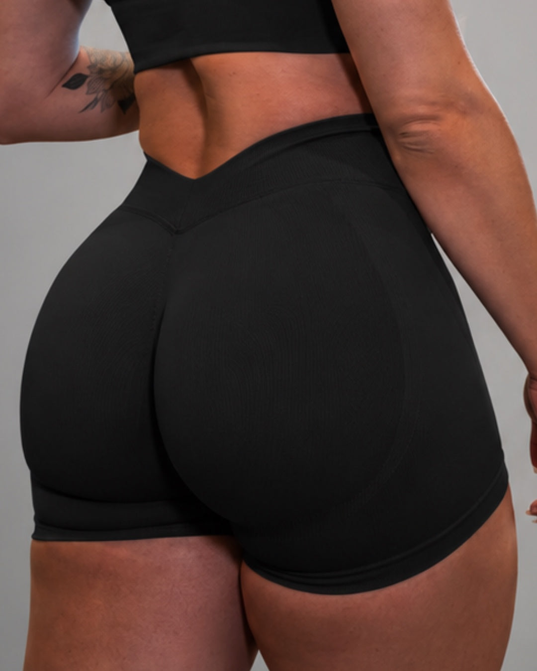 V-Sculpt Shorts